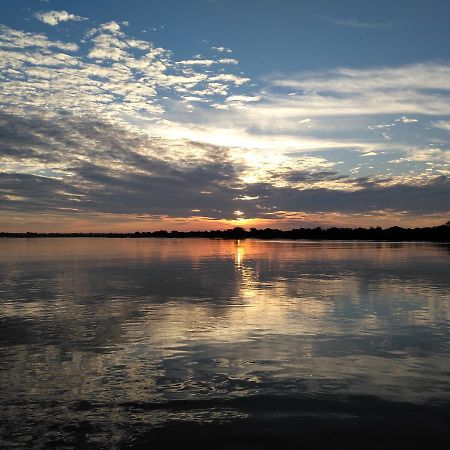 Caprivi Houseboat Safari Lodge Katima Mulilo Eksteriør billede