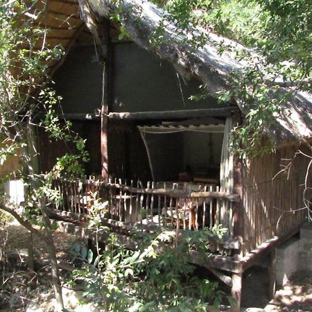 Caprivi Houseboat Safari Lodge Katima Mulilo Eksteriør billede