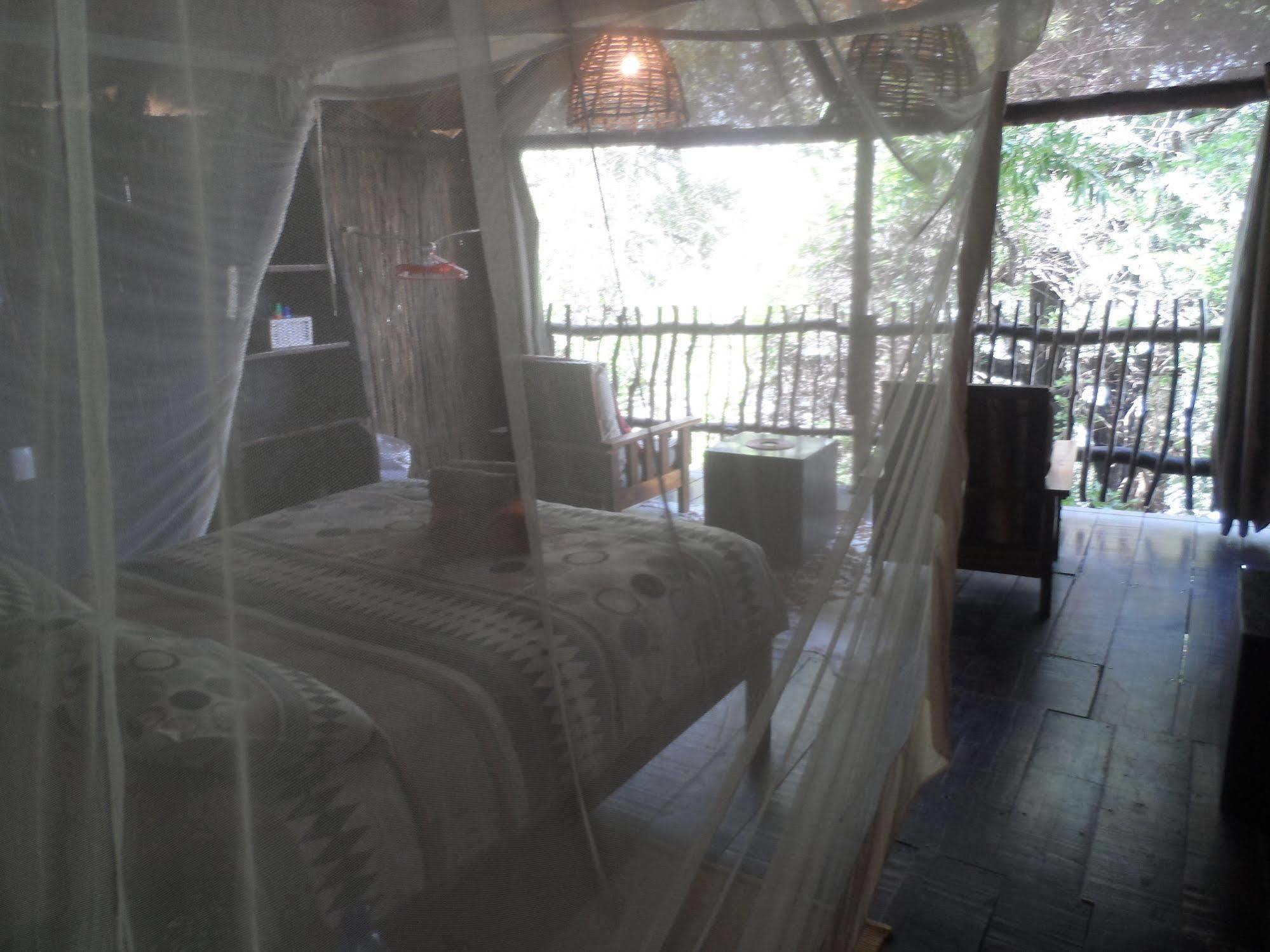 Caprivi Houseboat Safari Lodge Katima Mulilo Eksteriør billede