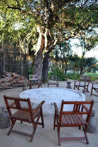 Caprivi Houseboat Safari Lodge Katima Mulilo Eksteriør billede