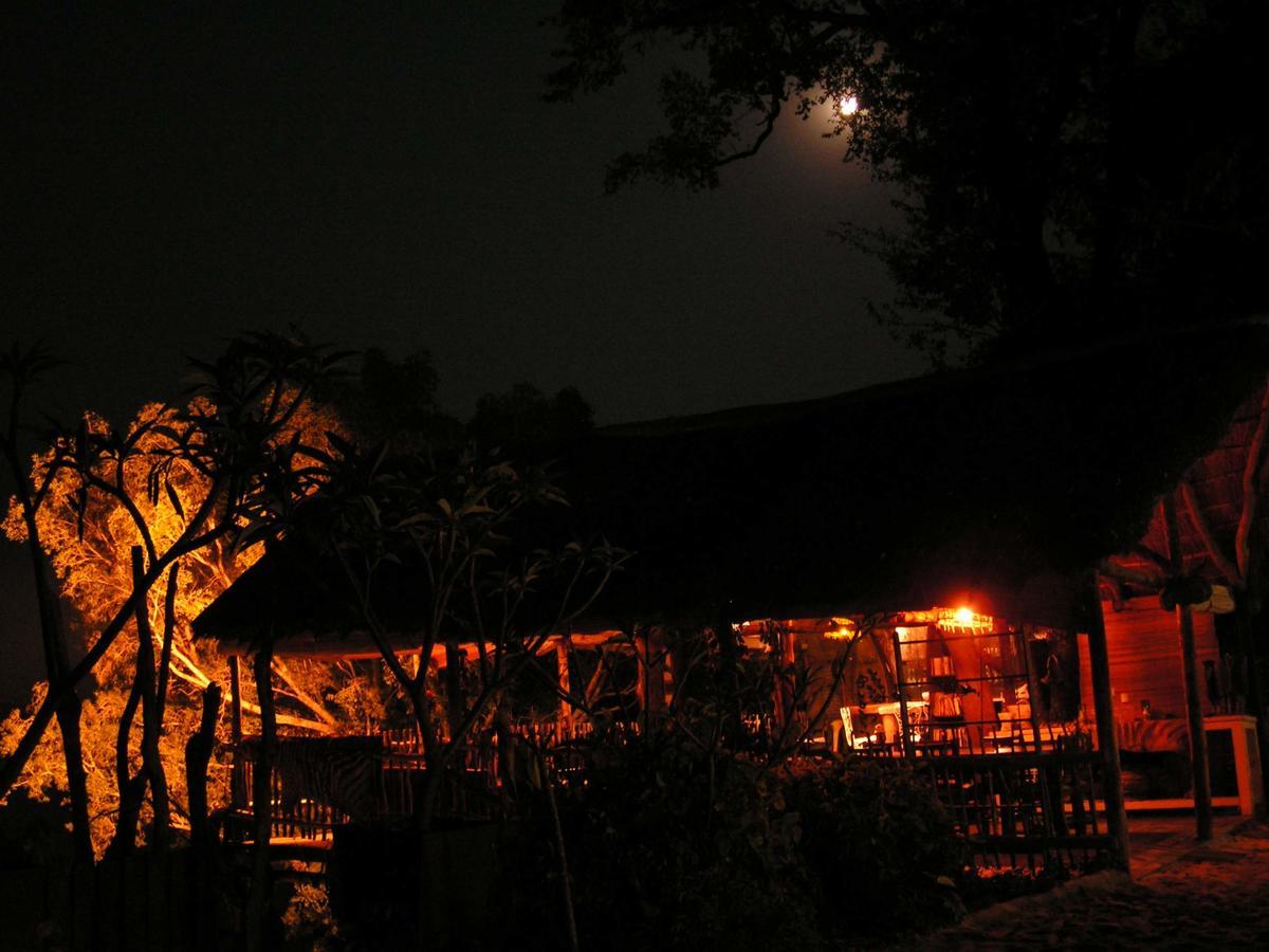 Caprivi Houseboat Safari Lodge Katima Mulilo Eksteriør billede