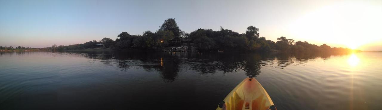 Caprivi Houseboat Safari Lodge Katima Mulilo Eksteriør billede